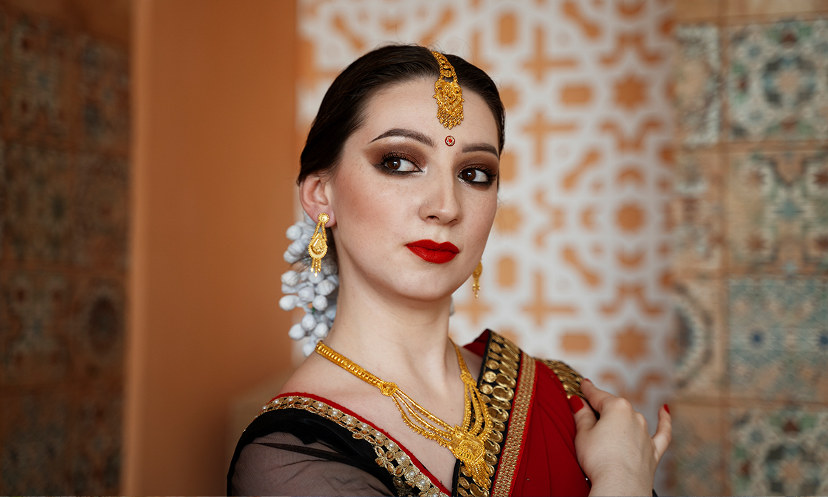 Easy Step-by-Step Guide for a Glamorous Navratri Makeup Look