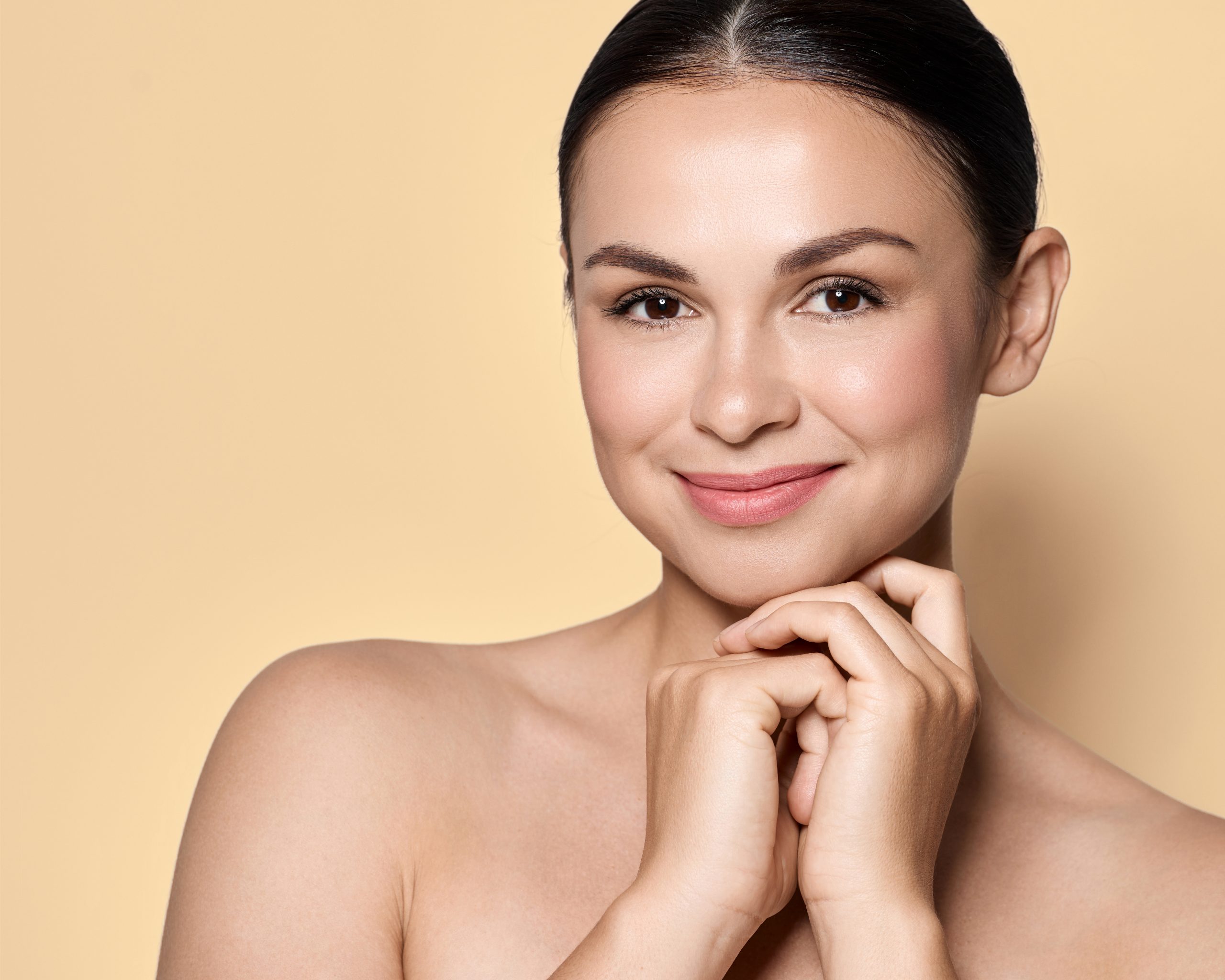Natural Makeup Look: How CC Cream Gives You Face Brightening and Glowing Skin